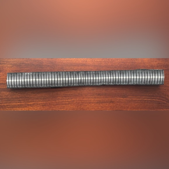 Sweaty Bands non-slip headband - Picture 2 of 3